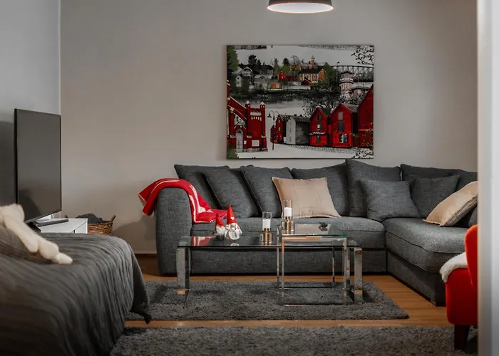 Cozy Family House In The Heart Of Everything Βίλα